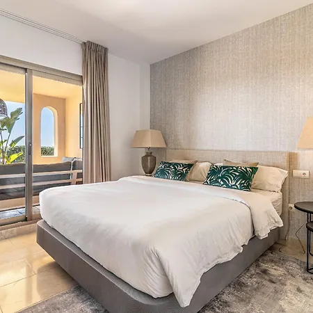 Premium With Large Terrace And Garden Estepona