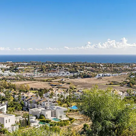 Апартаменты Premium 2br With Beautiful Terrace & Sea Views *