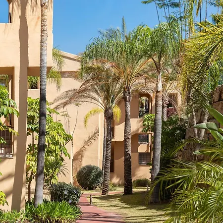 Premium With Large Terrace And Garden Apartment