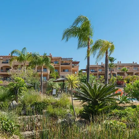 Premium With Large Terrace And Garden Apartment