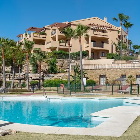 Premium With Large Terrace And Garden Apartment *