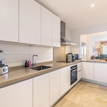 Premium With Large Terrace And Garden