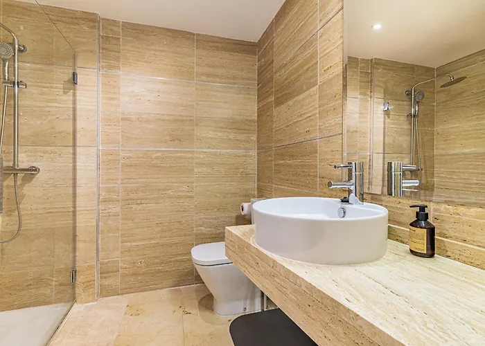 Premium With Large Terrace And Garden Apartment *