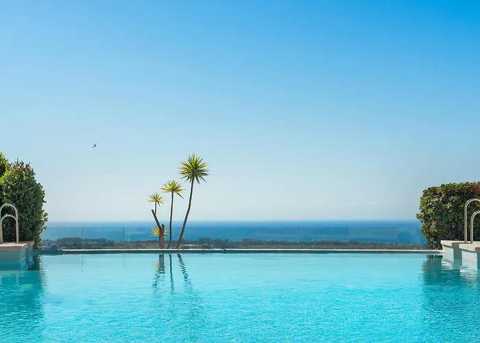 Premium With Large Terrace And Garden Apartment