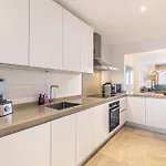 Premium With Large Terrace And Garden