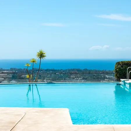 Appartement Premium 2br With Beautiful Terrace & Sea Views *
